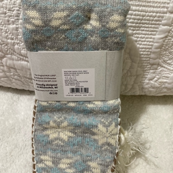 This is One pair of Luk Ees By Muk Luks Slipper Socks Women L/XL NWT - Picture 3 of 7